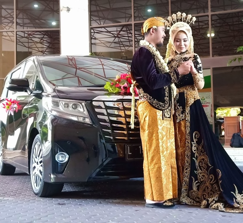 Sewa Alphard Surabaya, Sewa Mobil Alphard Surabaya, Rental Alphard Surabaya, Rental Mobil Alphard Surabaya, Wedding Car Surabaya, Sewa Mobil Mewah Surabaya, Sewa Sprinter Surabaya, Sewa Land Cruiser Surabaya, Sewa Hiace Surabaya, Sewa Hiace Luxury Surabaya